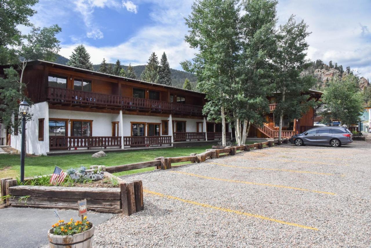 Alpine Hotel