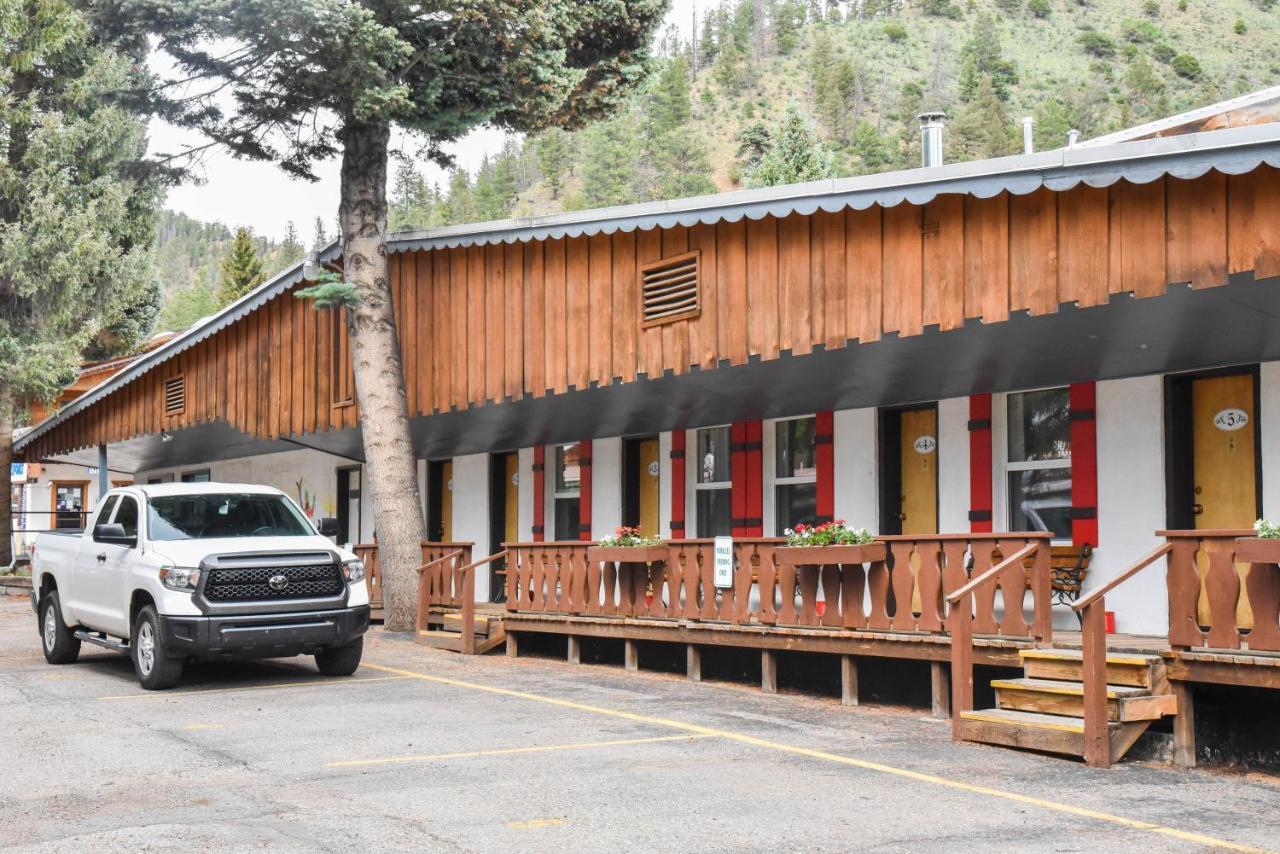 Alpine Hotel Red River
