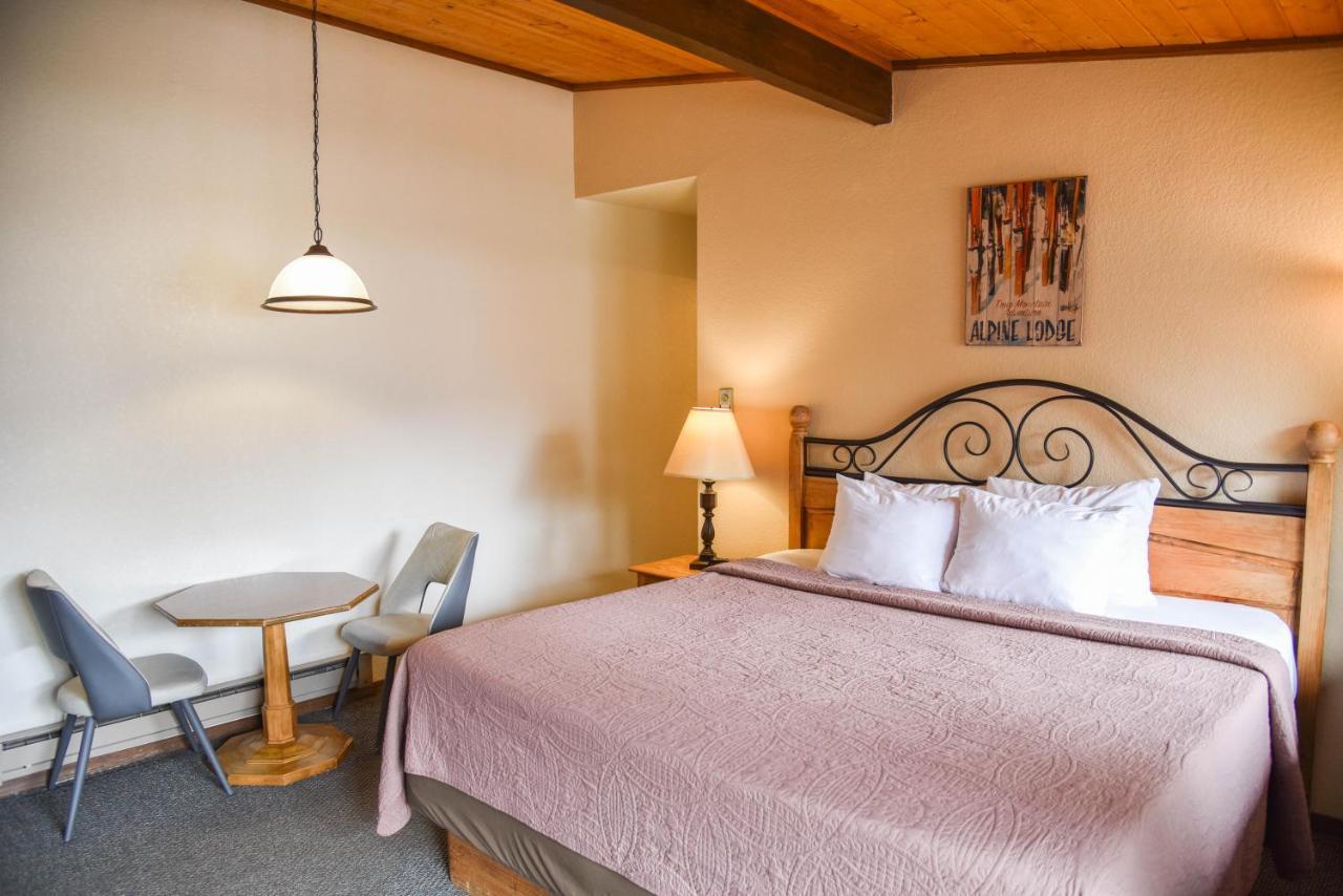 Alpine Hotel Red River