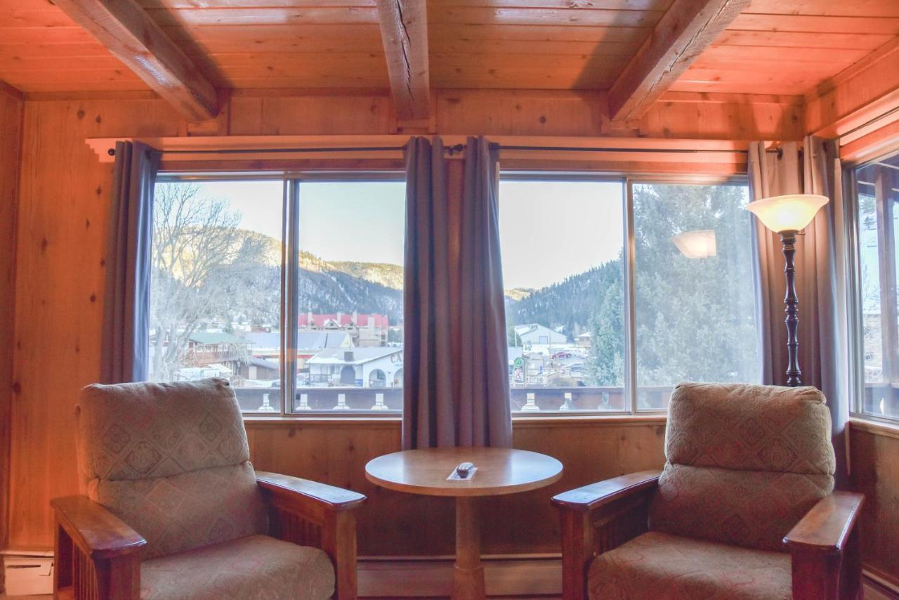 Alpine Hotel Red River