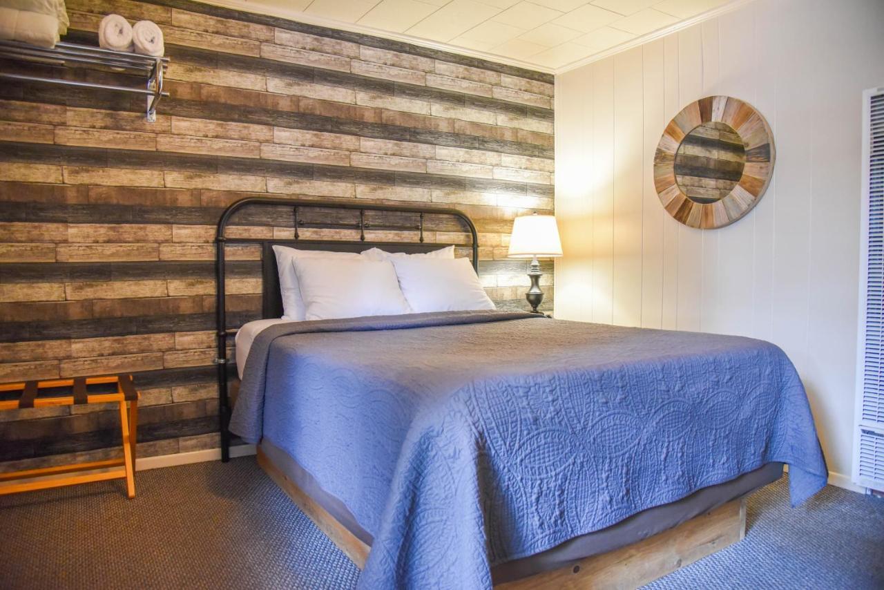 Alpine Hotel